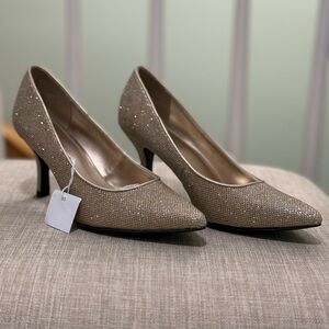 Elegant Gold Women's Heels